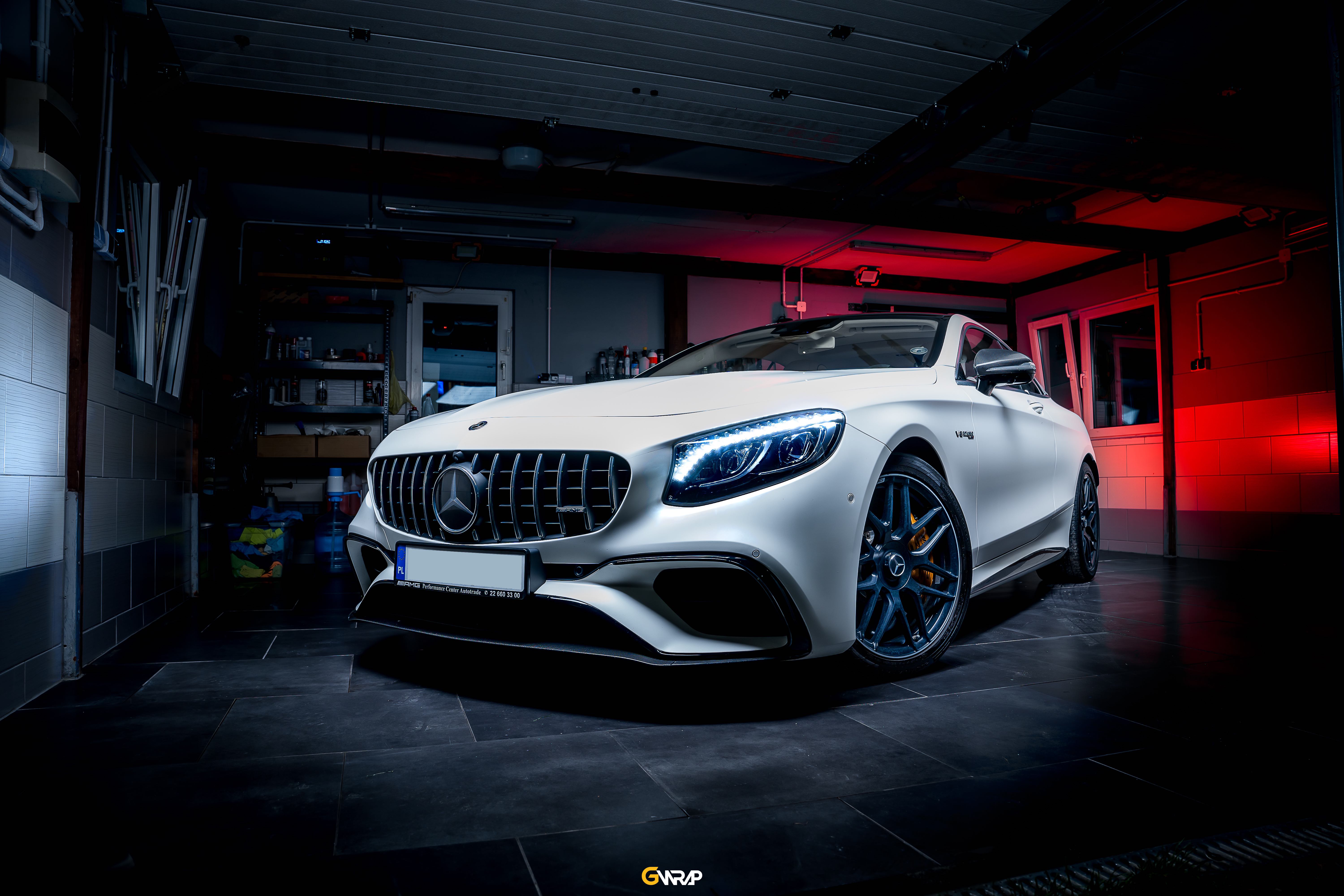 Bialy Mercedes-AMG S63 w studio GWrap - profesjonalne oklejanie aut, folia ochronna i przyciemnianie szyb Kielce